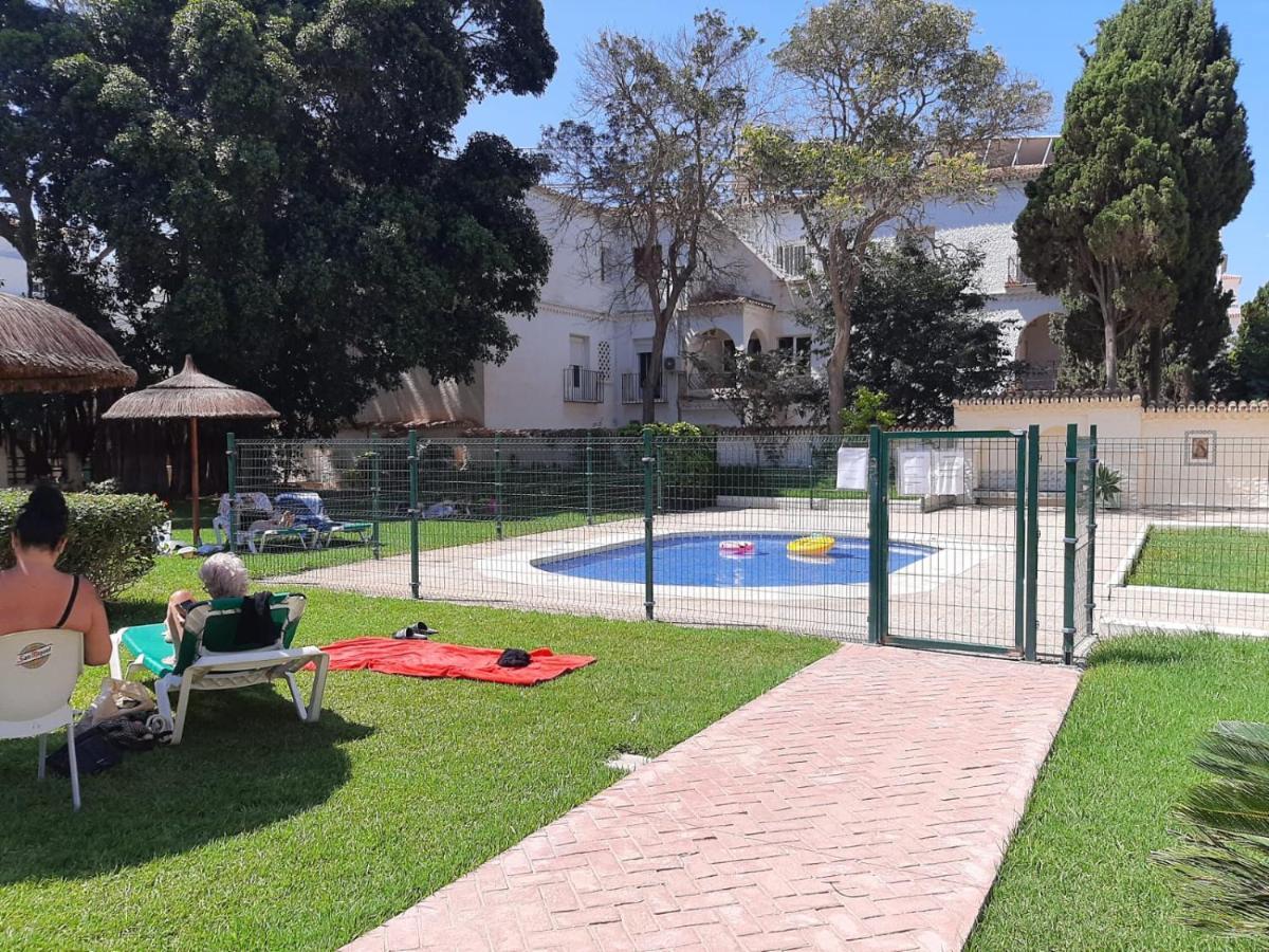 Апартаменти Carihuela Park Palace Apartament Sun&Beach Торремолінос Екстер'єр фото